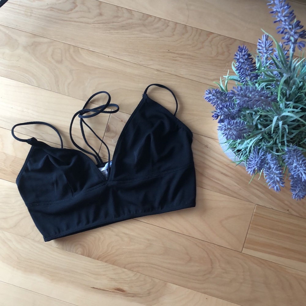 BLACK BRALETTE
